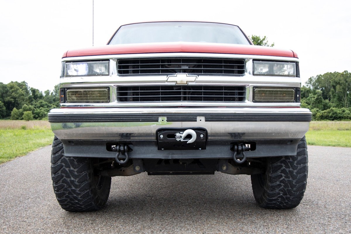 Chevrolet Tahoe Tow Hook to Shackle Conversion Kit - Front - Rough Country - D-Ring Combo - Black - '95-'99